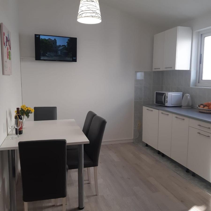 Apartment Igrane 10033A Luaran gambar