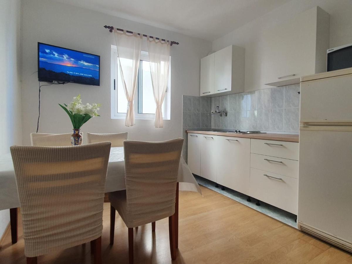 Apartment Igrane 10033A Luaran gambar